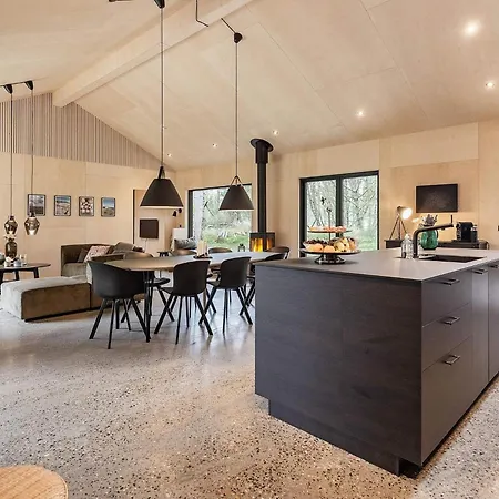 8 Person In * Ålbæk